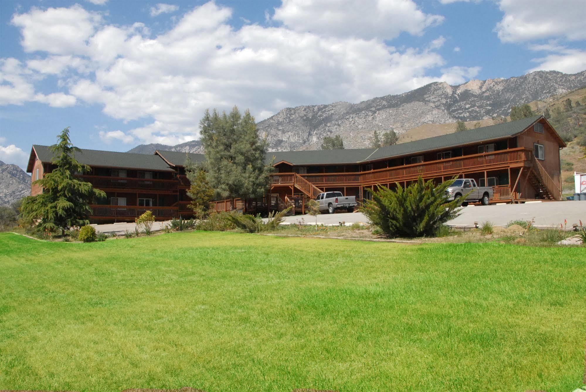 Corral Creek Lodge Кернвилл Экстерьер фото